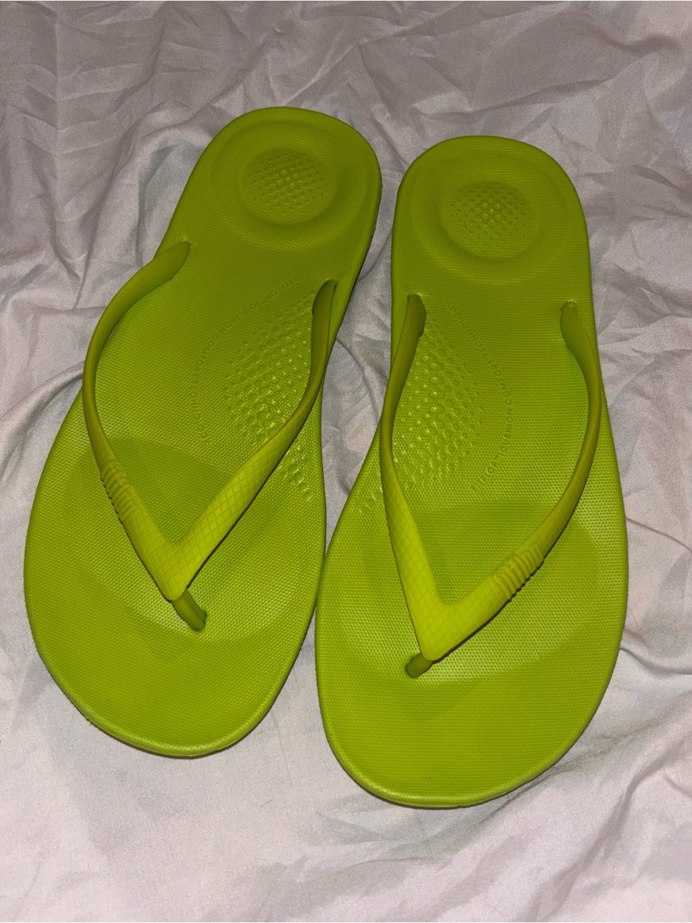 Fitflop Women’s Lime Green Ergonomic Flip Flop Sandals